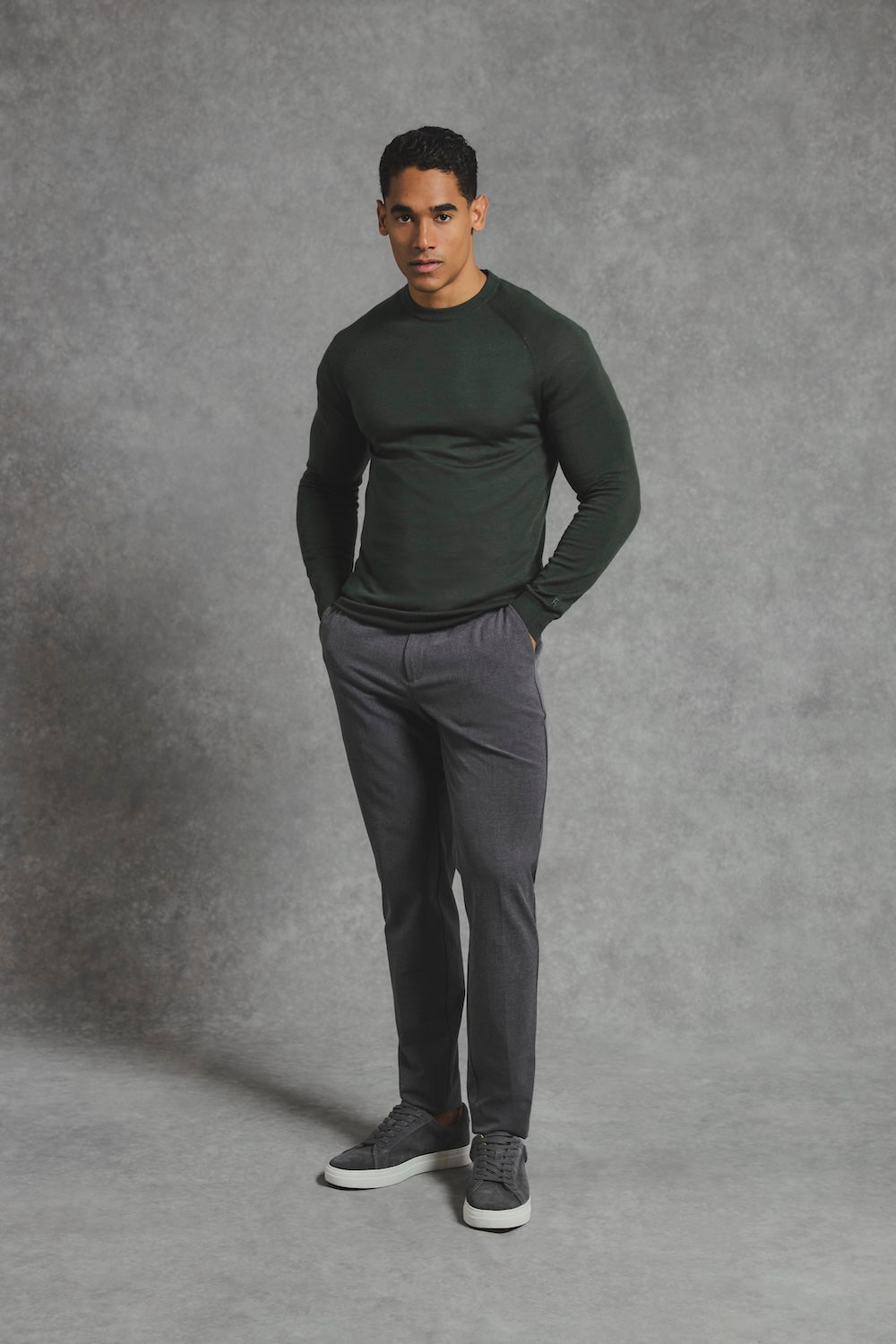 Extra Fine Merino Wool Crew Neck Sweater in Dark Evergreen