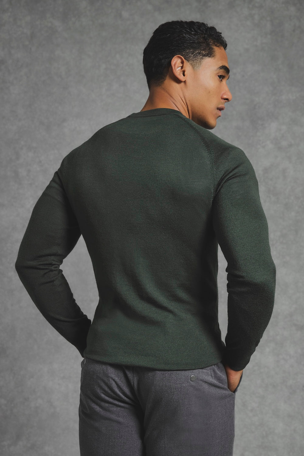 Extra Fine Merino Wool Crew Neck Sweater in Dark Evergreen