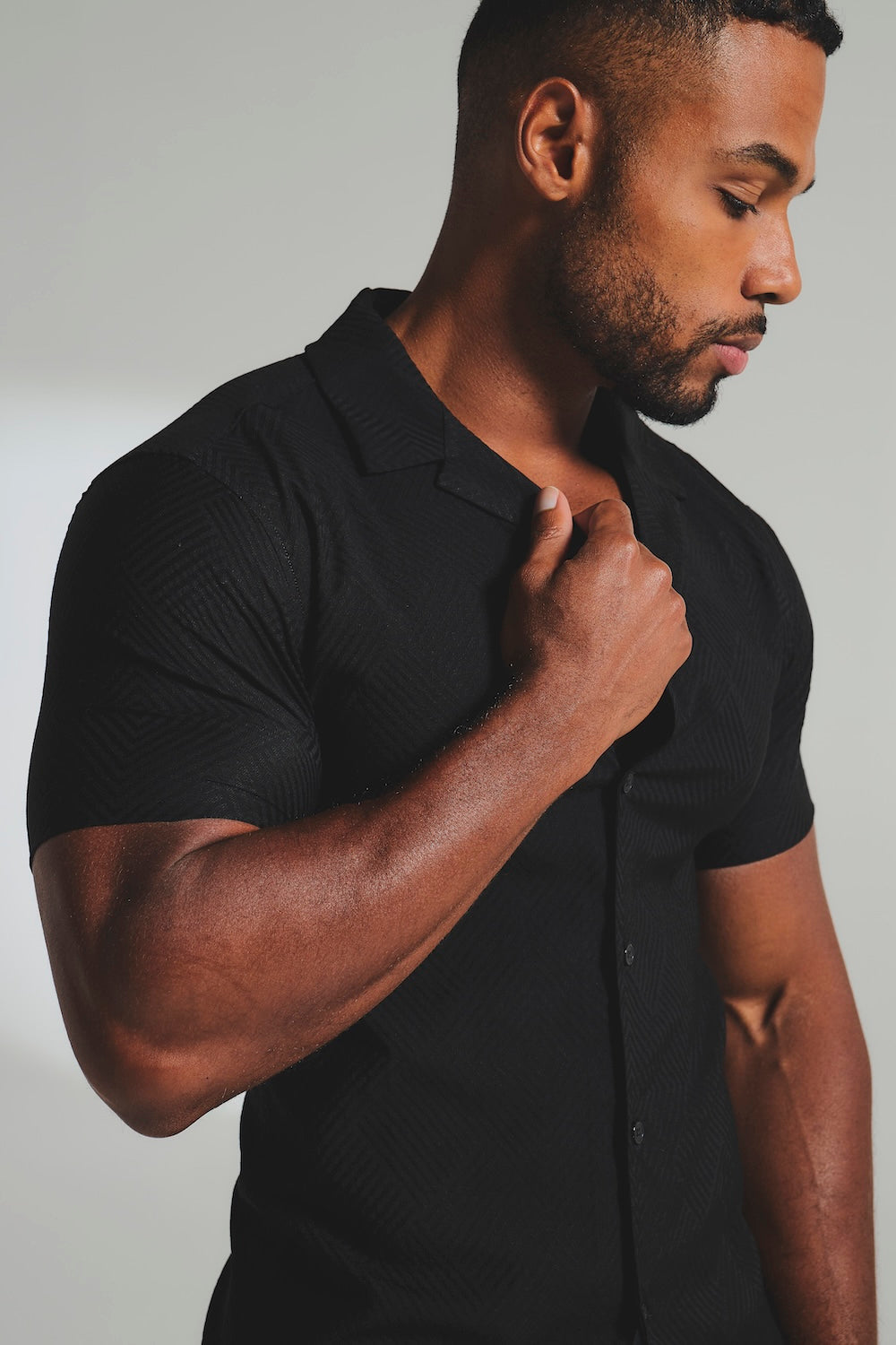 Woven Textured Cuban Collar Shirt in Black